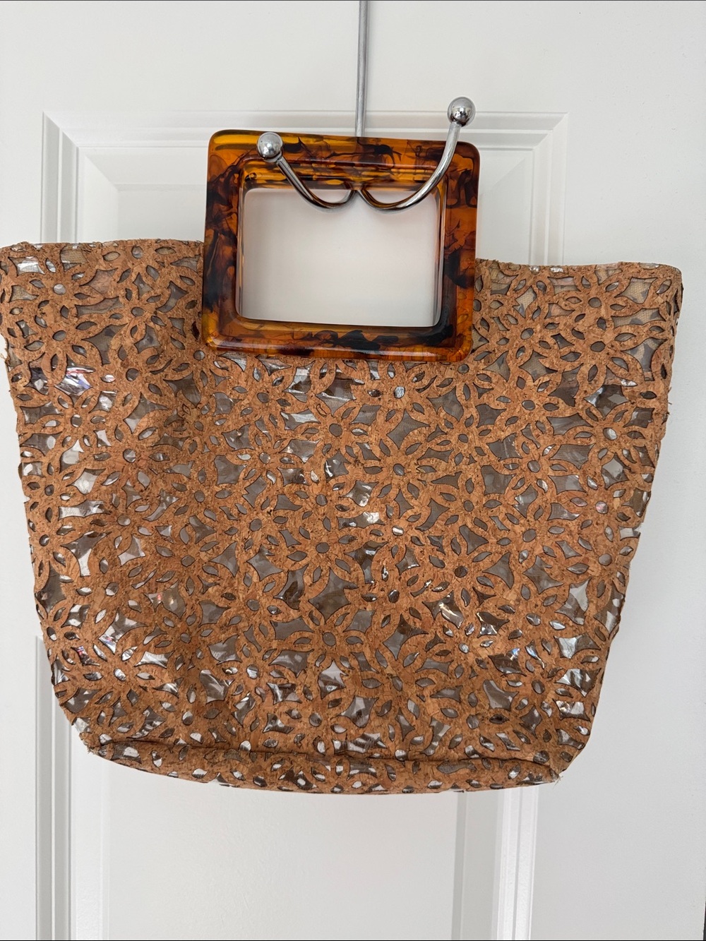 Cutout cork Floral Tote Bag with Tortoiseshell Handle - Brown